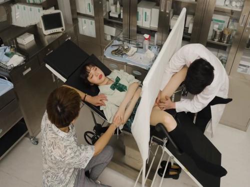 Gặp bác sĩ nam biens thái khi cho vợ đi khám phụ khoa